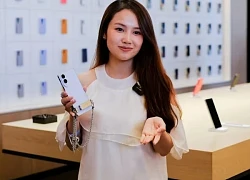 Galaxy S25 Edge 'tạo sóng' trong giới công nghệ và thời trang