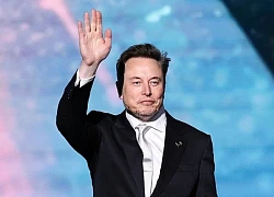 Tỉ phú Elon Musk tuyên bố từ giờ dành hết thời gian cho công ty