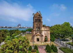 Vẻ cổ kính của di tích tháp chuông nhà thờ Tam Tòa ở Quảng Bình