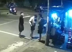 Bức xúc clip 2 nam thanh niên chắp tay van xin nhưng cũng bị đánh dã man