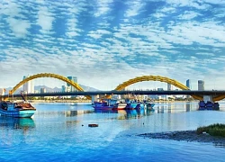 Đà Nẵng: Người dân, du khách 'đổ' về sông Hàn ngắm pháo hoa