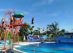 Hàng nghìn người đổ về Công viên nước Hồ Tây giải nhiệt trong ngày 1/6