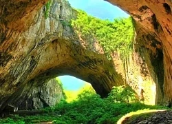 Khám phá vẻ đẹp kỳ vĩ của hang động dài nhất Châu Á