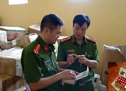 Khởi tố 2 vợ chồng sản xuất hàng cấm, thu lời bất chính