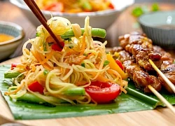 Loại quả khi xanh ăn vừa chua lại hơi đắng nhưng làm theo cách này vị chua cay giòn ngon, cả nhà ăn đều thích