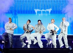 Màn trình diễn dưới mưa của nhóm Anh Tài khiến dân tình muốn xoá MV "thảm hoạ" ngay lập tức