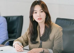 Mẹ nằm viện 3 tháng nhưng tôi không thể về chăm sóc, sau đám tang bà, anh cả đưa cho chiếc phong bì, nhìn thứ bên trong mà tôi bật khóc hối hận