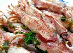 Mẹo luộc mực giòn ngon, căng mọng, đẹp mắt không bị tanh hay khô quắt, con nào cũng thơm phức nhìn chỉ muốn nếm ngay