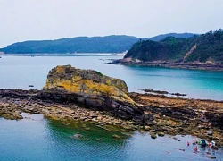 Mùa hạ vàng, sóng biếc trên vùng biển đảo Thanh Lân