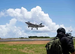 Mỹ lần đầu đáp tiêm kích tàng hình F-35C xuống đảo Iwo To ở Nhật Bản