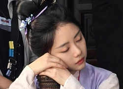 Mỹ nhân ngôn tình nhắm mắt đi ngủ cũng thấy đẹp: U40 trẻ như thiếu nữ 18, outfit nào cũng "over hợp"