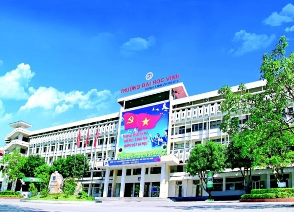 Nghi vấn 2 cán bộ Đại học Vinh bị tố gạ gẫm nữ sinh: Nhà trường lên tiếng