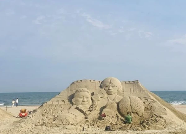 Những tượng cát độc đáo trên bãi biển Busan