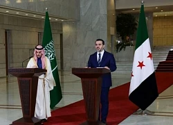 Saudi Arabia cam kết sát cánh với Syria trong công cuộc tái thiết