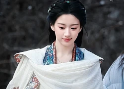 Sốc visual công chúa đẹp nhất Trung Quốc: Dung mạo nghiêng nước nghiêng thành, trắng phát sáng 9 người ngắm 10 người ưng
