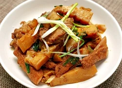 Thịt ba chỉ đem kho chung với thứ này, có ngay món ngon vừa độc lạ vừa ấm bụng ngày mưa