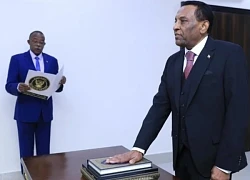 Thủ tướng mới của Sudan tuyên thệ nhậm chức
