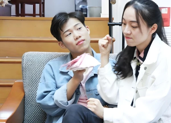 Tôi tưởng mình "kiếp trước đã cứu cả thế giới" nên mới lấy được anh, ngờ đâu sau 5 tháng, tôi bị choáng ngợp với những gì anh thể hiện