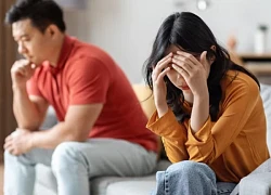 Trong buổi họp lớp thời cấp 3, chồng tôi tình cờ gặp một người, từ đó về sau, cuộc sống như tân hôn của tôi bỗng dưng thay đổi