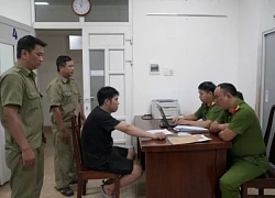 Truy bắt nóng kẻ xông vào nhà, cướp tài sản của cụ bà 72 tuổi giữa ban ngày