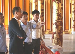 Vụ ngai vàng bị xâm hại: Cho thôi việc 2 bảo vệ, kiểm điểm ban giám đốc