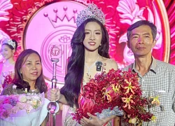 Bố tân Hoa hậu Việt Nam: Mong con tìm được người yêu tâm đầu ý hợp