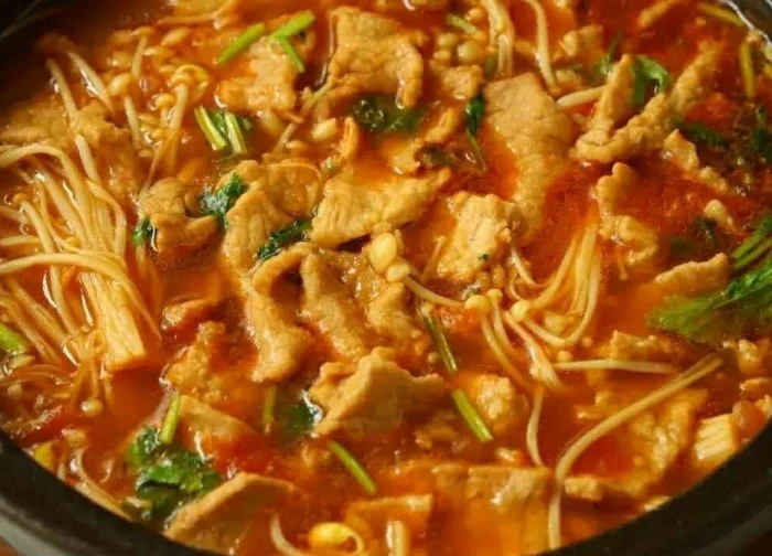 Bữa tối nấu món ăn này 10 phút là xong: Có thịt và rau, nước dùng rất ngon cực hợp với cơm