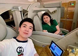 Lộ diện người phụ nữ quyền lực giúp bố đơn thân nghìn tỷ nhà bầu Hiển chăm con