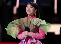 Phương Mỹ Chi đỉnh đến mức đánh bại cả giám khảo Trung Quốc để tiến thẳng vào bán kết Sing! Asia?
