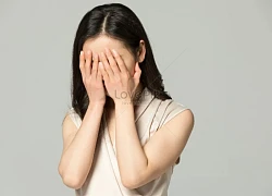 Tôi ước chồng có thể nhìn thấy hành động "lén lút" lặp đi lặp lại của tôi mỗi ngày trong nhà vệ sinh