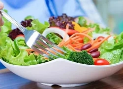 4 thay đổi thói quen ăn uống giúp sĩ tử ngủ ngon