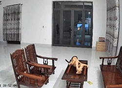 Bố đi làm xa, cả nhà bận việc, b.é tra.i xem tivi rồi ngủ gật trên tấm kính khiến ai nấy vừa thương vừa lo ngay ngáy