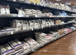 Chuỗi cửa hàng tiện lợi Nhật Bản bắt đầu bán gạo dự trữ của Chính phủ