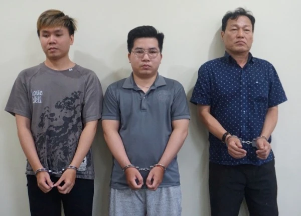 Khởi tố, bắt tạm giam 3 đối tượng quản trị hệ thống kênh Youtube "Người đưa tin"
