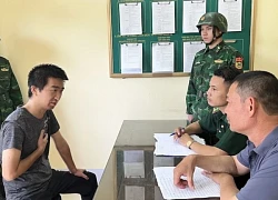 Mang 18.500 Nhân dân tệ giả sang Việt Nam du lịch