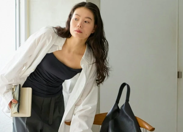 Mẹ Hà Nội chia sẻ: Không còn mua quần áo tùy tiện, 3 nguyên tắc giúp tôi kiểm soát tiêu dùng và mặc đẹp hơn