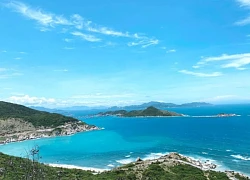 Chàng trai TPHCM mang 'nhà siêu nhẹ' đi khắp nơi, ngủ ven biển, giữa rừng