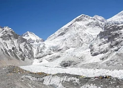 Chinh phục đỉnh Everest - hành trình xa xỉ và đầy thử thách