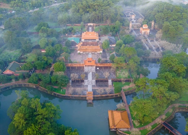 Đẹp nao lòng mùa sương xứ Huế