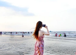 Du khách nườm nượp về biển Kỳ Ninh 'giải nhiệt'