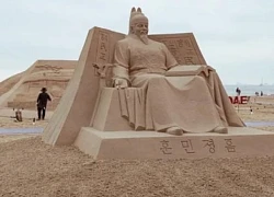 Một ngày 'lạc' vào lễ hội điêu khắc cát ở Busan