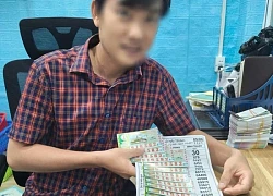 Mua vé số trên đường chạy xe máy từ TP HCM về Đắk Lắk, 1 thanh niên trúng 28 tỉ đồng