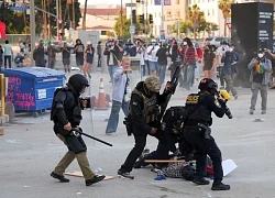 Mỹ: Các cuộc đụng độ tại Los Angeles tiếp tục leo thang