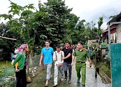 Nam thanh niên giết người ở quán ăn rồi ẩn nấp trên xà nhà