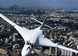 Nga bất ngờ điều hai máy bay ném bom nguy hiểm nhất thế giới tới cách Mỹ chỉ 650km