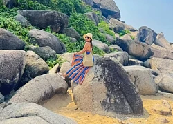 Nữ du khách phượt ô tô từ Hà Nội vào Huế
