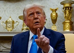 Ông Trump bất mãn vì chiến dịch "Mạng nhện", cân nhắc dừng hỗ trợ Ukraine?