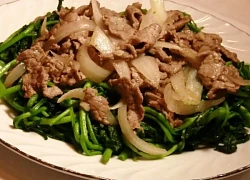 Cây này ở Việt Nam không chăm cũng lớn, được Mỹ đánh giá là rau tốt nhất thế giới, đem xào tỏi hay nhúng lẩu ngon mê