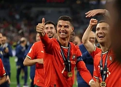 Body tuổi 40 gây sốt của Ronaldo ở chung kết Nations League