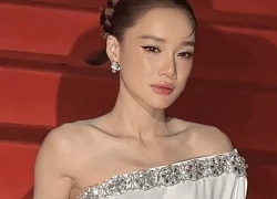 Chiếc váy đẩy Nhã Phương vào "thế khó"